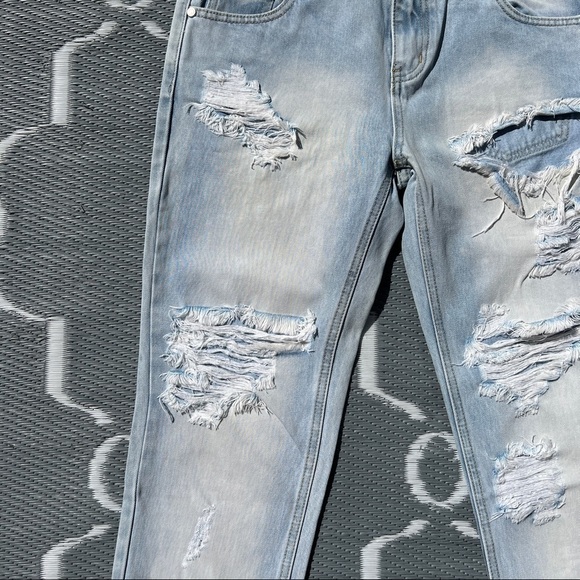 One Teaspoon Awesome Baggies Low Waist Relaxed Tapered Distressed Jeans - Picture 5 of 16